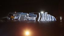 Costa Concordia při pohledu z města | na serveru Lidovky.cz | aktuální zprávy