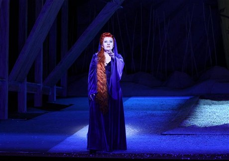 Eva Urbanová ve Wagnerov Parsifalovi v Národním divadle