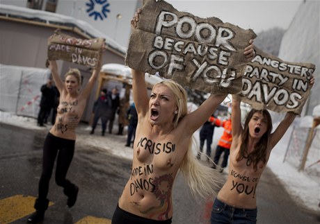 lenky hnutí Femen protestovaly v Davosu