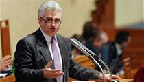 Předseda Senátu Milan Štěch hovoří na schůzi horní komory parlamentu. | na serveru Lidovky.cz | aktuální zprávy