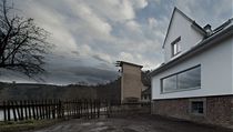 Dominantou domu je okno, díky kterému se dům otvírá do krajiny. | na serveru Lidovky.cz | aktuální zprávy