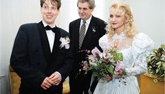 Svatba Stanislava Grosse a árky Perlíkové se odehrála 16. února 1996 ve vrovickém zámeku. Za svdka el Grossovi tehdejí pedseda SSD Milo Zeman.