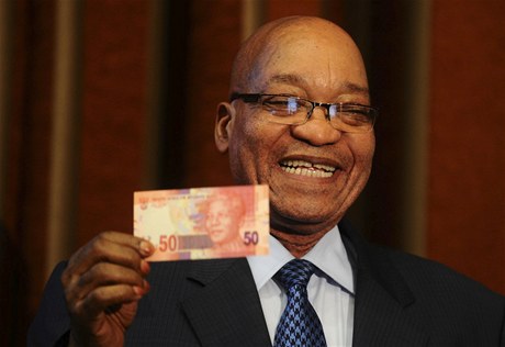 Nový vzhled. Bankovka s portrétem Nelsona Mandely. Pedstavil ji souasný prezident Jihoafrické republiky Jacob Zuma.