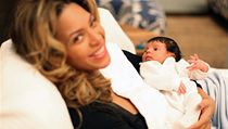 Beyoncé se svou dcerou Blue Ivy. | na serveru Lidovky.cz | aktuální zprávy