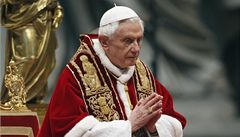  Pape Benedikt XVI. vedl bohoslubu v bazilice svatého Petra ve Vatikánu.