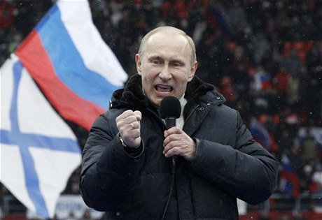 "Bitva o Rusko pokrauje", hímal ped týdnem Vladimir Putin ped zaplnným moskevským stadionem. 