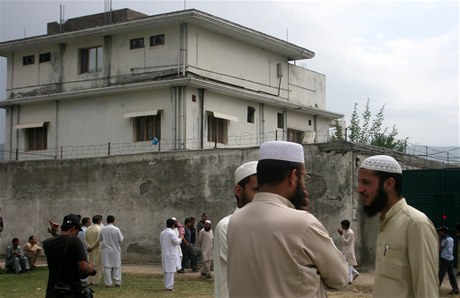 V pákistánském mst Abbottábád se zaalo s demolicí sídla donedávna nejhledanjího teroristy svta Usámy bin Ládina,