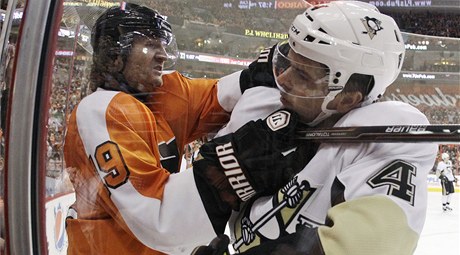 Philadelphia - Pittsburgh (Hartnell a Zbynk Michálek)