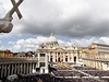 Vatikán: Pape  poehnal "mstu a svtu" (Urbi et Orbi) ped davem kesan na Svatopeterském námstí