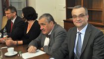 Zleva ministr práce a sociálních věcí Jaromír Drábek, poslankyně Helena Langšádlová, předseda TOP 09 Karel Schwarzenberg a ministr financí Miroslav Kalousek na zasedání předsednictva TOP 09. | na serveru Lidovky.cz | aktuální zprávy