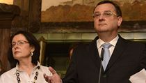 Premiér a šéf ODS Petr Nečas a první místopředsedkyně strany a předsedkyně Poslanecké sněmovny Miroslava Němcová po zasedání grémia ODS. | na serveru Lidovky.cz | aktuální zprávy