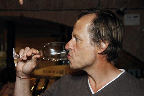 Herec Karel Roden ocenil i chu vín.