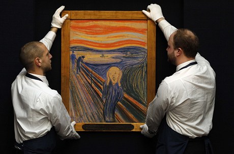 V aukní síni Sotheby's jde dnes do draby jedno z nejznámjích dl moderního umní, obraz norského expresionistického malíe Edvarda Muncha Výkik (Kik). 
