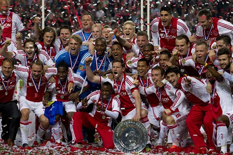 Fotbalisté Ajaxu Amsterodam slaví titul v nizozemské lize