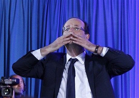Hollande zdraví Francii. 