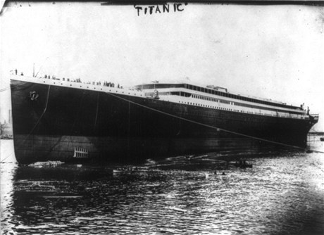 Titanic na dobovém snímku