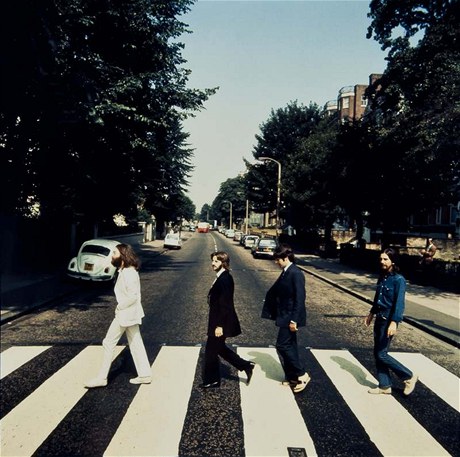 Nedávno draená fotografie skupiny Beatles ze série snímk poízených k albu Abbey Road