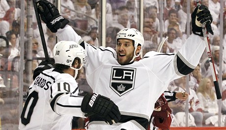 Los Angeles Kings (vlevo Mike Richards)