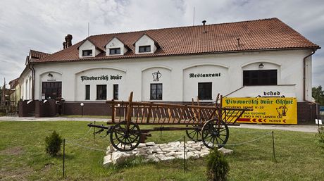 Prvn esk restauran minipivovar Pivovarsk dvr v Chni u Prahy byl uveden do provozu na podzim roku 1992. Cel objekt, v nm se pivovar nachz, byl dve soust hospodskch budov kltera a slouil k chovu dobytka. 