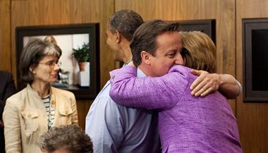 Merkelov, Cameron a Obama sledovali na G8 finle Ligy mistr 