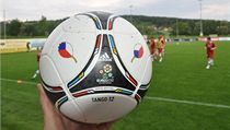Míč Česka pro fotbalové Euro. | na serveru Lidovky.cz | aktuální zprávy