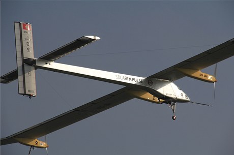 Experimentální letoun Solar Impulse pohánný slunení energií zahájil druhou etapu svého pokusného letu ze výcarska do Maroka s mezipistáním ve panlsku.