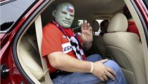 Nejznámější český fanoušek Fantomas odjel 8. června z Ústí nad Labem se svými přáteli na mistrovství Evropy ve fotbale v polské Vratislavi. Fantomas, ústecký podnikatel Vasil Simkovič, jezdí po různých sportovních kláních po celém světě již třináctým roke | na serveru Lidovky.cz | aktuální zprávy