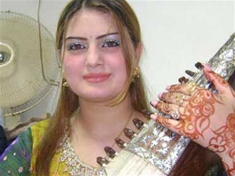 tyiadvacetiletou Ghazalu Davedovou zavradili na severu Pákistánu