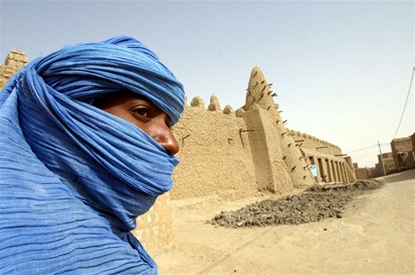 Tuaregové vtrhli do Timbuktu a nií starobylé hrobky