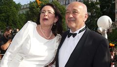 Miroslava Němcová s manželem si také odzkoušeli červený koberec.