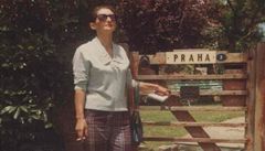 Nikdy nezapomnla odkud pochází, branka jejího domu v Cape Town jí stále pipomínala Prahu. 
