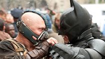 Padouch Bane a Batman ve filmu Temný rytíř povstal | na serveru Lidovky.cz | aktuální zprávy