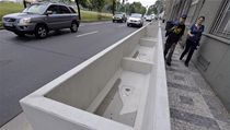 Betonové květináče na Praze 5 | na serveru Lidovky.cz | aktuální zprávy