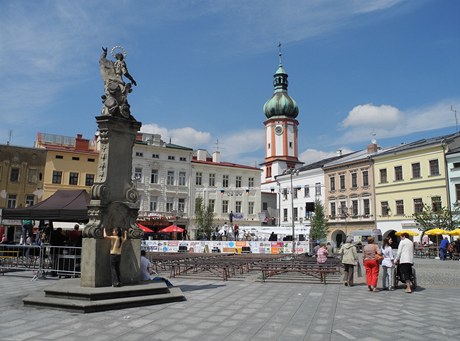 Námstí v Místku je docelá pkné, ostatn jako ve Frýdku.