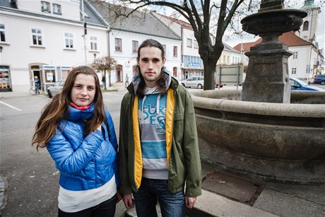 Mladí manelé z Bloruska Hanna a Jauhen, kteí ze zem utekli ped Lukaenkovým reimem a v R poádali o azyl.