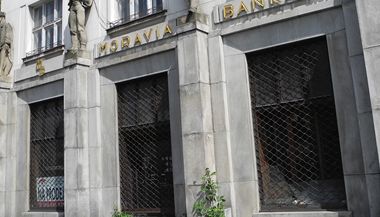 Minul jsem budovu banky Moravia, kter ped deseti lety zkrachovala.
