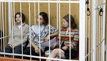 Členky Pussy Riot zůstanou ve vazbě dalších šest měsíců. Soudní proces bude pokračovat v pondělí. | na serveru Lidovky.cz | aktuální zprávy