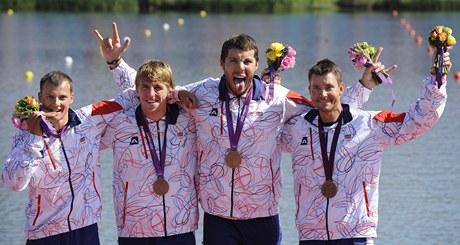 tykajak (zleva) Daniel Havel, Luká Trefil, Josef Dostál a Jan trba vybojoval bronzovou medaili.