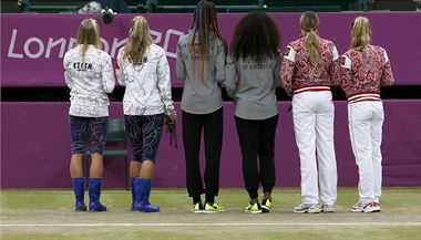 Lucie Hradeck a Andrea Hlavkov dorazily na vyhlen v holnkch