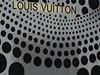 Znaka Louis Vuitton oslovila umlkyni Jajoi Kusamaovou a oblékla se do puntík. 