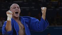 Judista Lukáš Krpálek porazil v druhém kole olympijského turnaje bývalého mistra světa Takamasu Anaie z Japonska a postoupil do čtvrtfinále | na serveru Lidovky.cz | aktuální zprávy