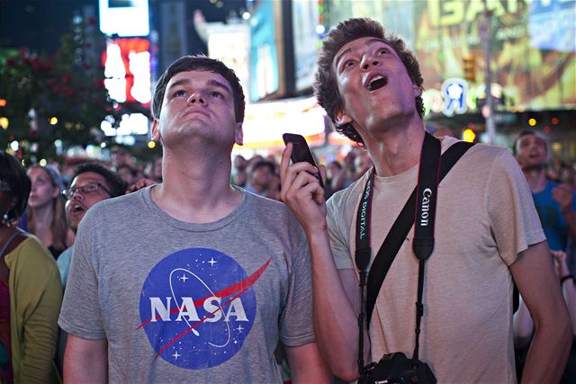 Na Times Square bylo na nkterých divácích patrné vzruení ji na první pohled. 