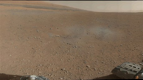 Jeden z barevných snímk Marsu