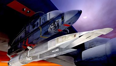 Superrychl experimentln bezpilotn letoun X-51A Waverider (grafika)