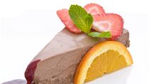 Čokoládový cheesecake s jahodami. | na serveru Lidovky.cz | aktuální zprávy