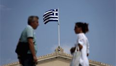 ecká vlajka na parlamentu v Aténách