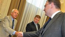 Vláda dnes jednala o opatřeních kvůli otravám metylalkoholem | na serveru Lidovky.cz | aktuální zprávy