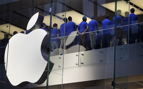 Pracovníci spolenosti Apple.