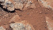 Curiosity našlo po sedmi týdnech na povrchu Marsu oblázky | na serveru Lidovky.cz | aktuální zprávy