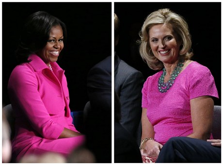  Jak souasná první dáma Michelle Obamová, tak Ann Romneyová, si oblékly aty prakticky stejné barvy.